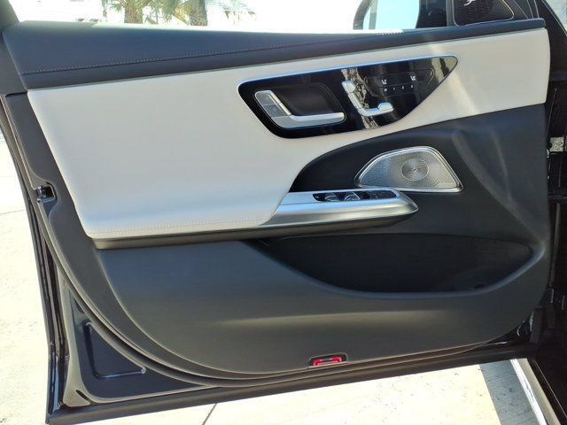 New 2026 Mercedes-Benz E 350 4MATIC Sedan image 12