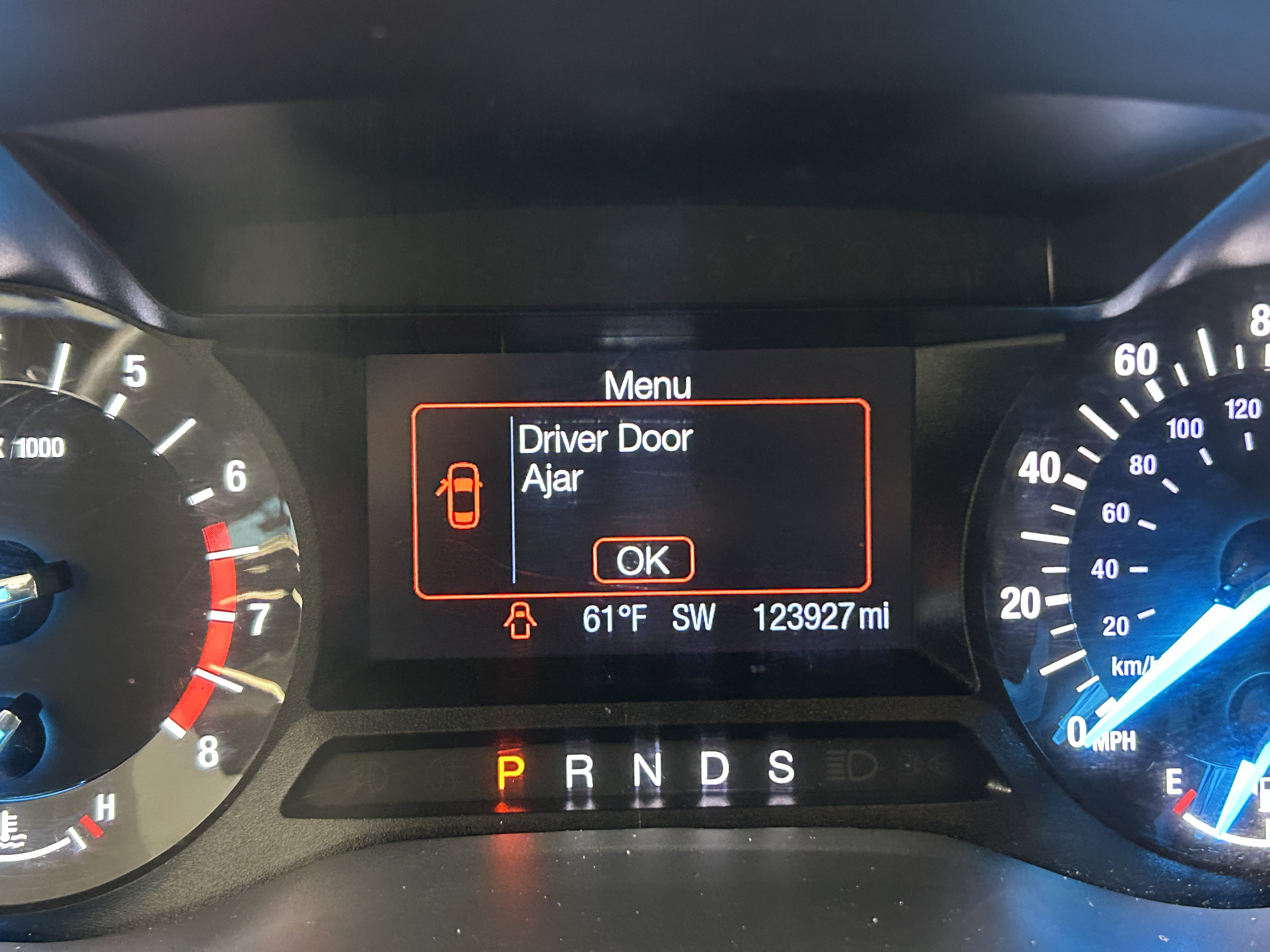 Used 2015 Ford Fusion SE FWD image 10