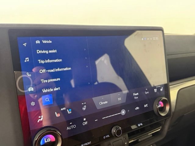 Used 2024 Lexus GX 550 w/ Accessory Package (Z1) AWD/4WD image 39