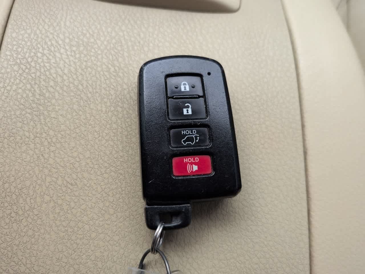 Used 2015 Toyota Highlander XLE FWD image 30