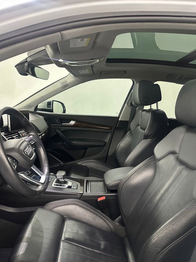 Used 2019 Audi Q5 2.0T Premium Plus w/ Premium Plus Package AWD/4WD image 12