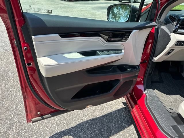 Used 2025 Honda Odyssey Touring image 12