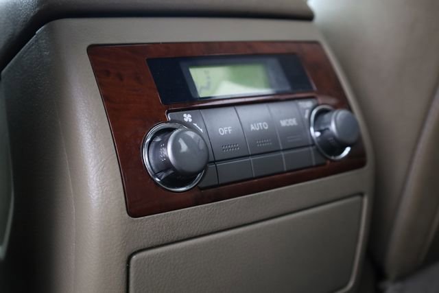 Used 2013 Toyota Highlander Limited image 24