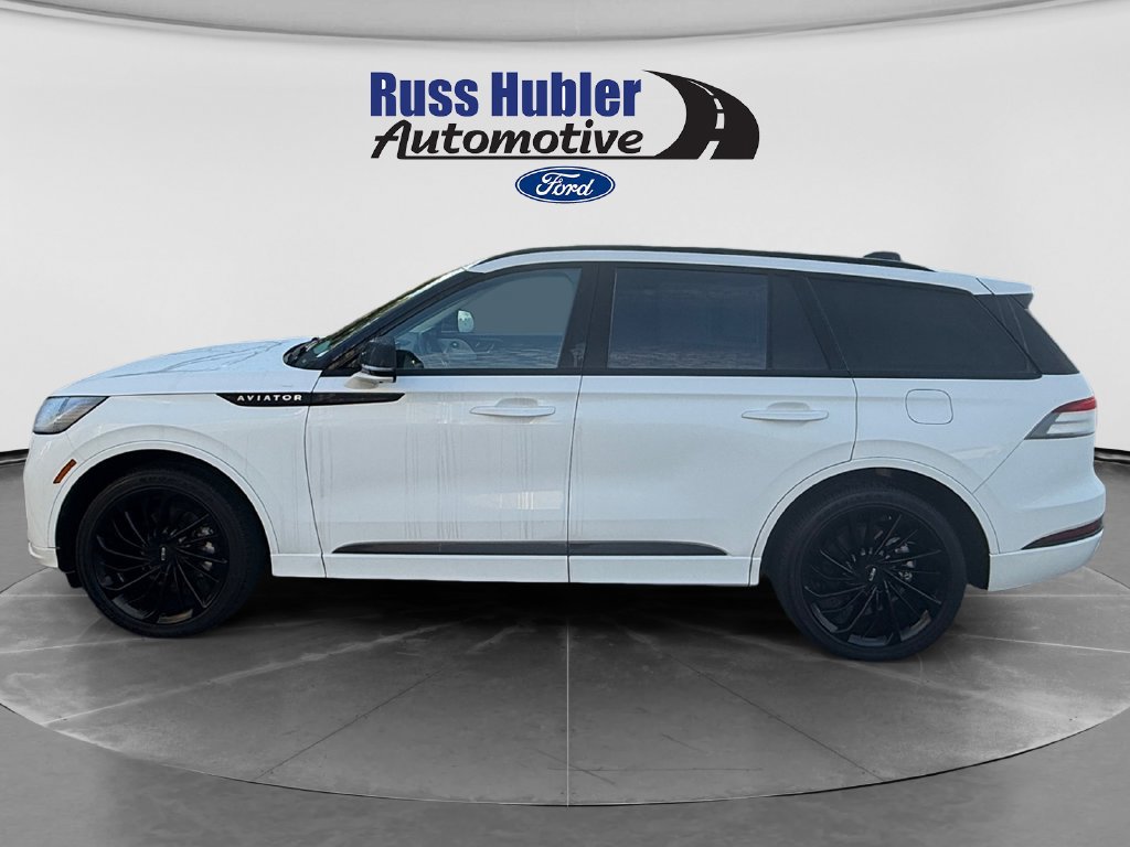 Used 2025 Lincoln Aviator Reserve w/ Equipment Group 201A AWD/4WD image 2