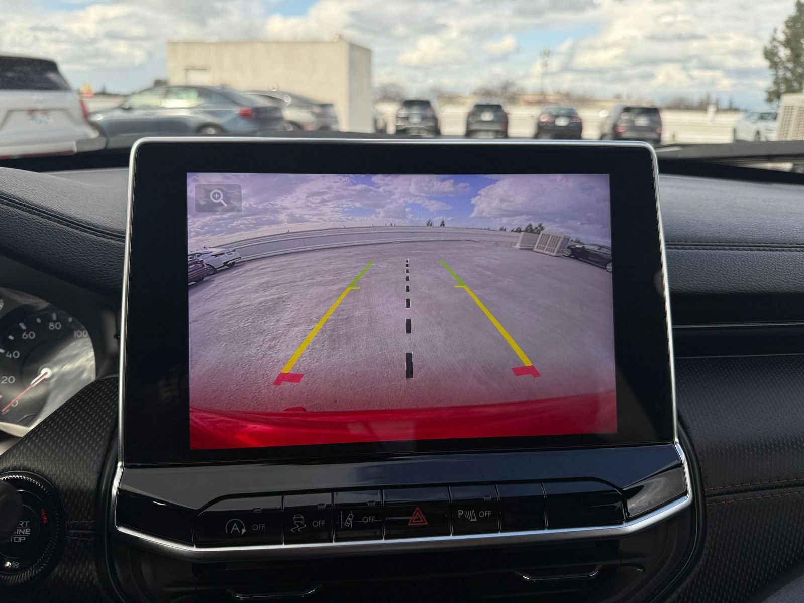 Used 2025 Jeep Compass Trailhawk image 23