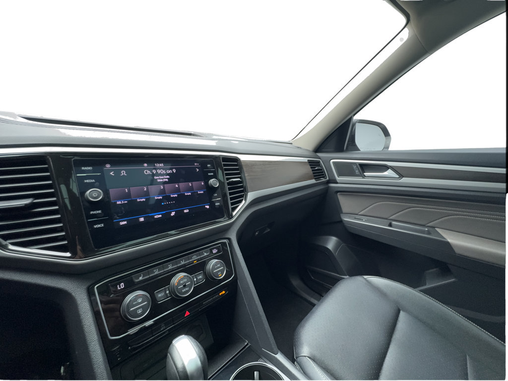 Used 2023 Volkswagen Atlas SE w/ Panoramic Sunroof Package FWD image 48