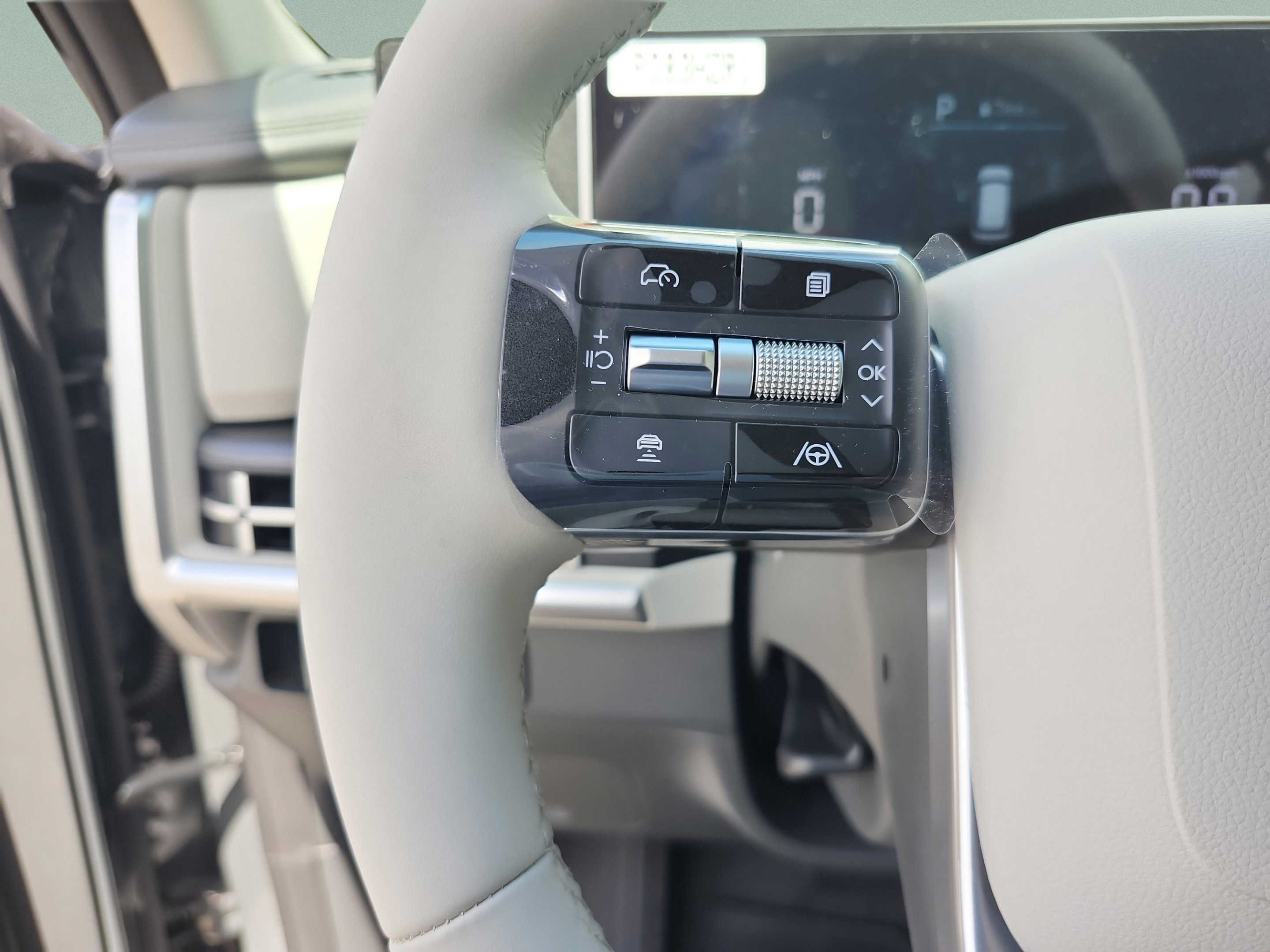 New 2026 Hyundai Santa Fe SEL FWD image 12
