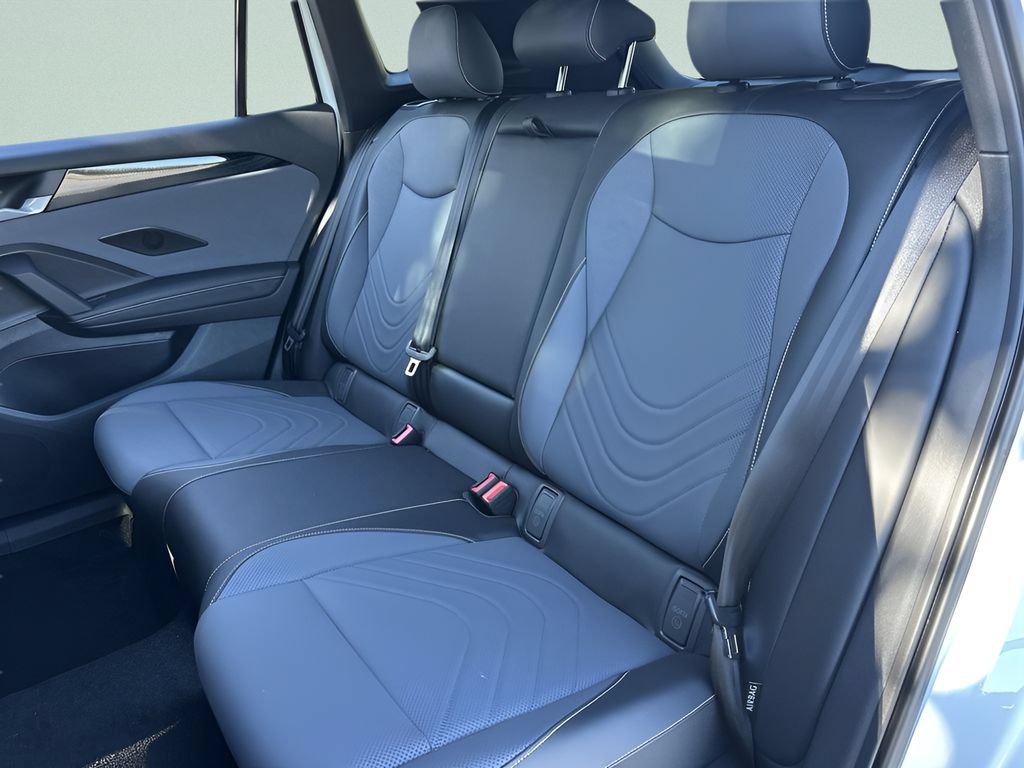 New 2026 Volkswagen Tiguan SE R-Line FWD image 23