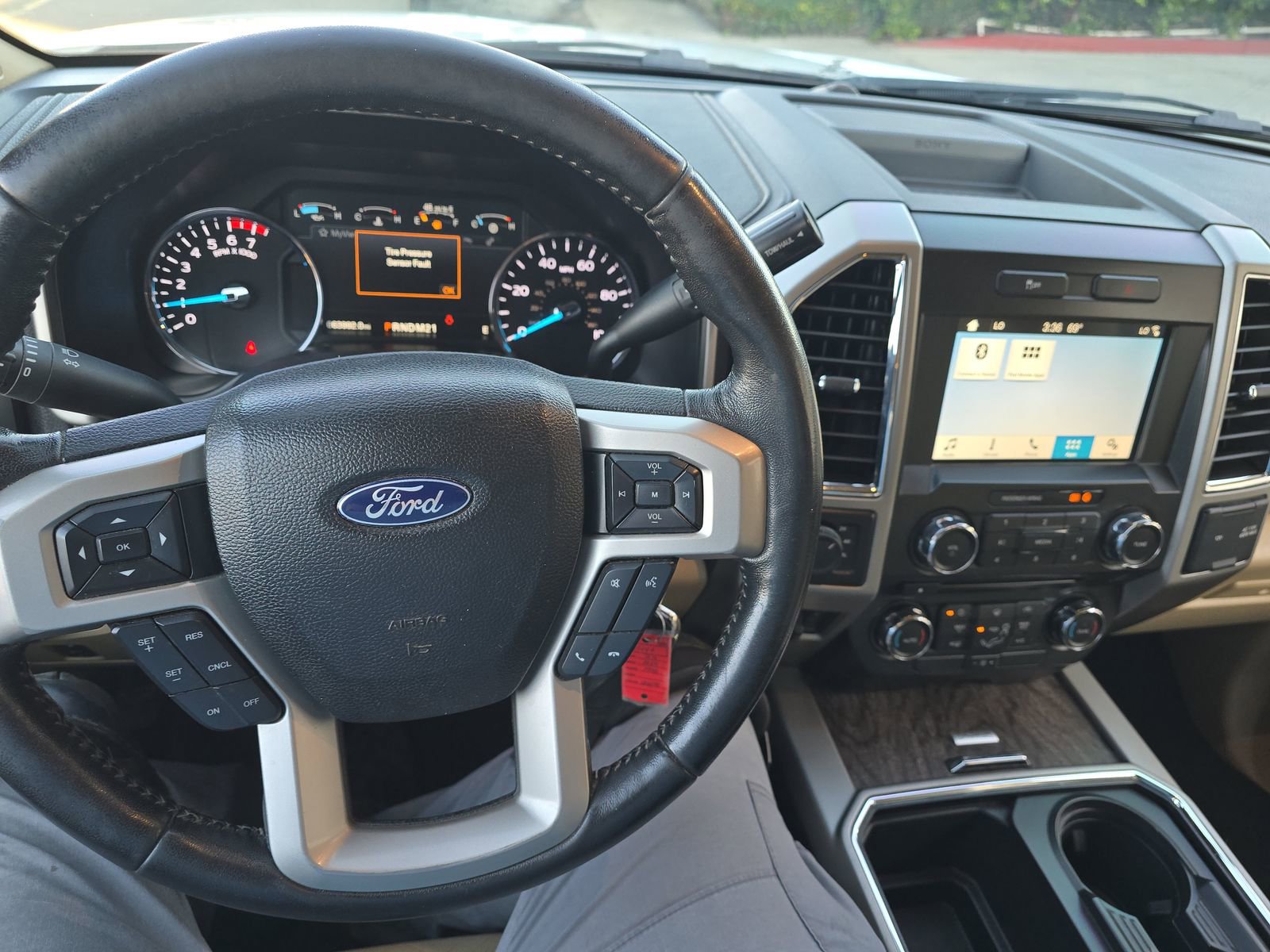 Used 2018 Ford F250 Lariat image 11