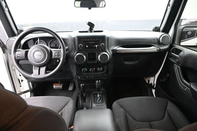 Used 2013 Jeep Wrangler Sport AWD/4WD image 13