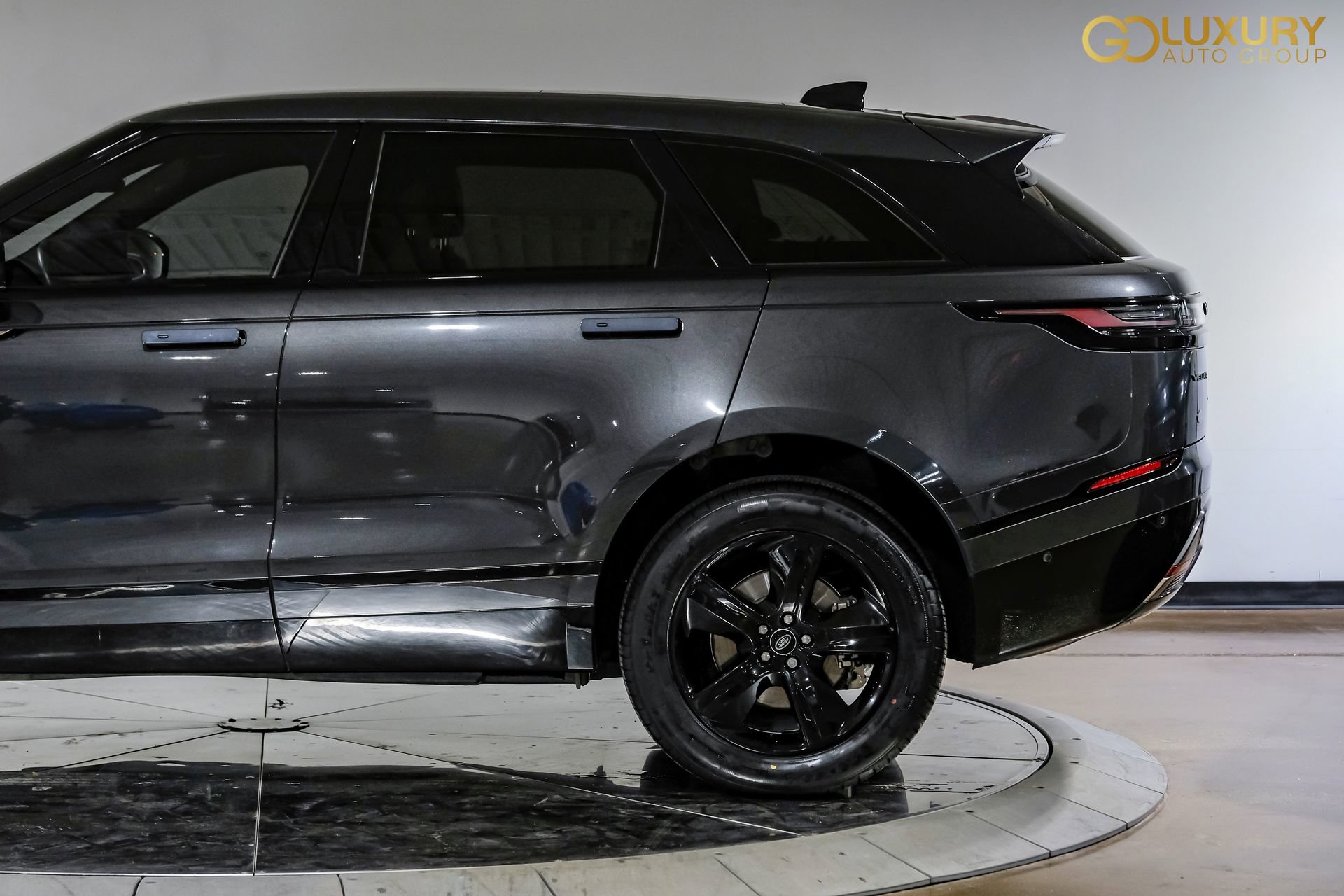 Used 2024 Land Rover Range Rover Velar Dynamic SE AWD/4WD image 15