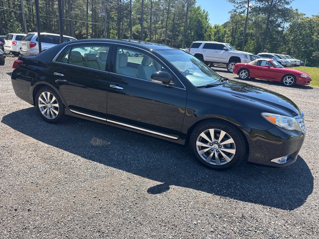 Used 2011 Toyota Avalon Limited FWD image 12