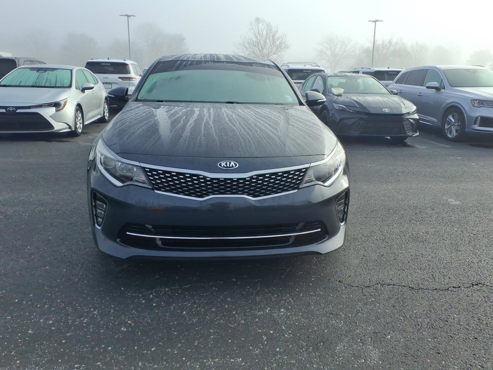 Used 2018 Kia Optima S image 2