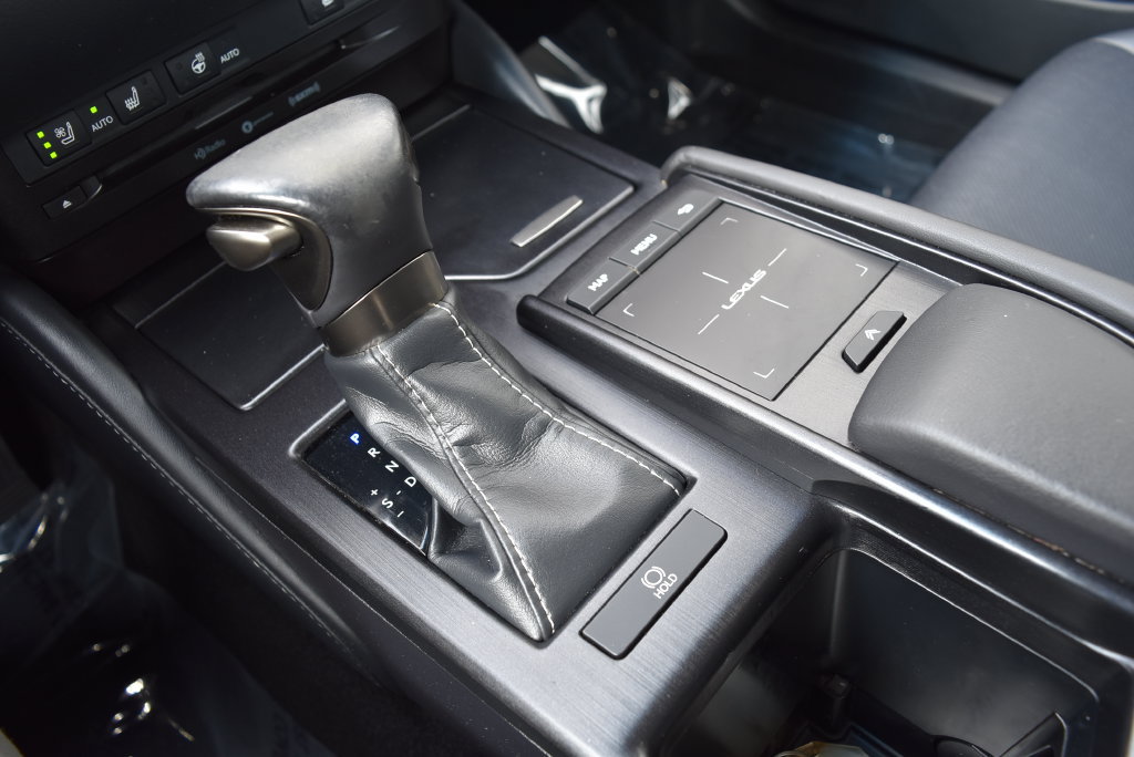 Used 2019 Lexus ES 350 w/ Premium Package FWD image 17