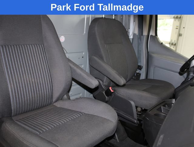 Used 2016 Ford Transit 250 130 Low Roof RWD image 22