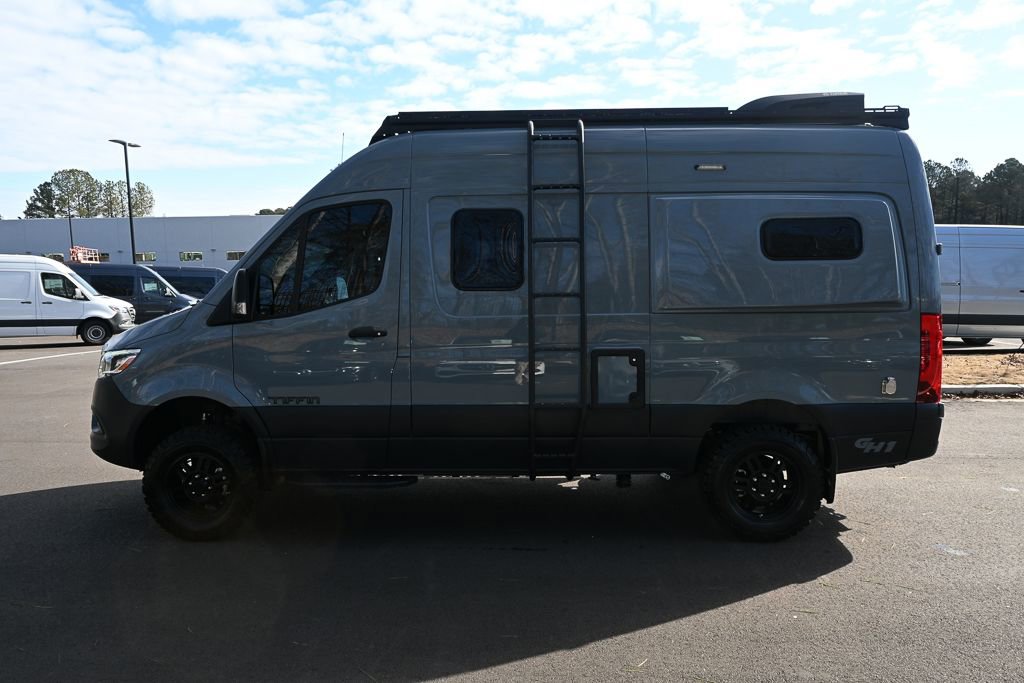 Used 2023 Mercedes-Benz Sprinter 2500 image 3