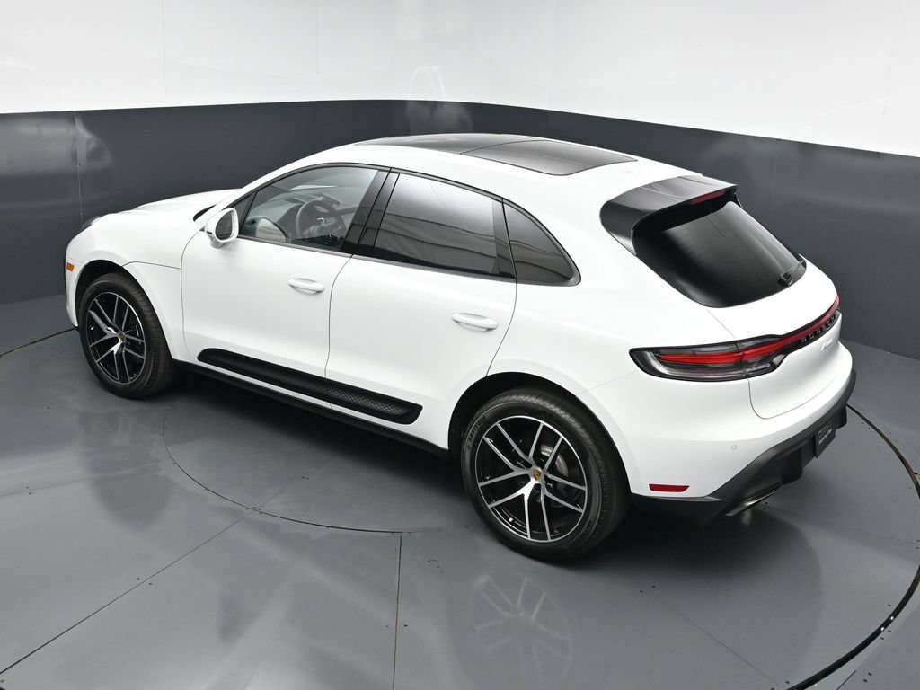 New 2026 Porsche Macan AWD/4WD image 17