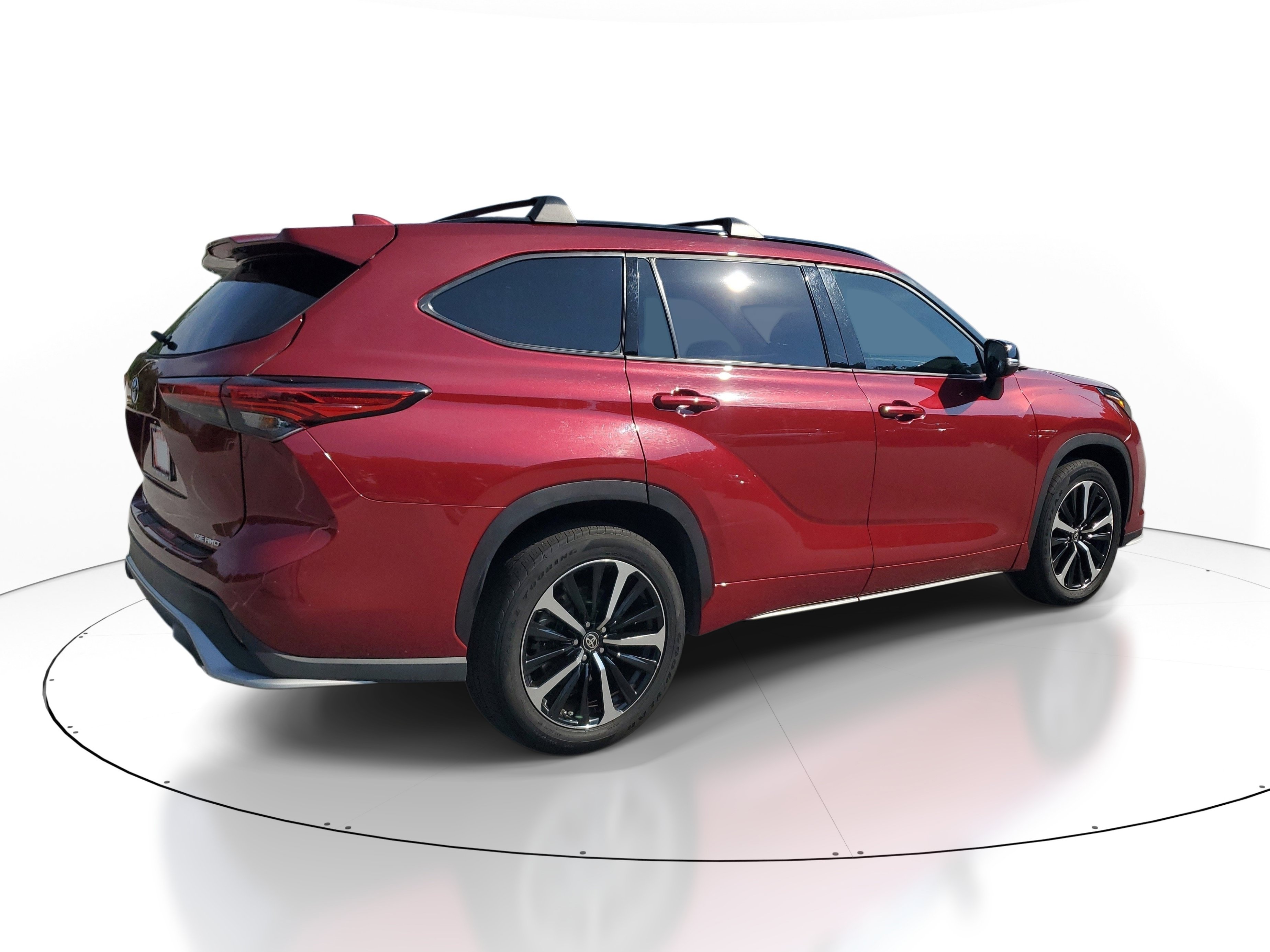 Used 2021 Toyota Highlander XSE AWD/4WD image 6