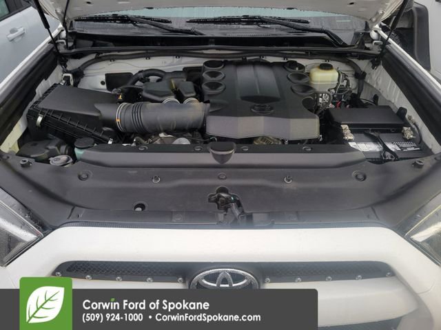 Used 2016 Toyota 4Runner SR5 image 37