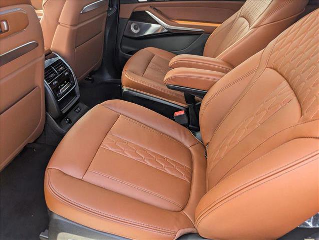 New 2026 BMW X7 M60i image 15