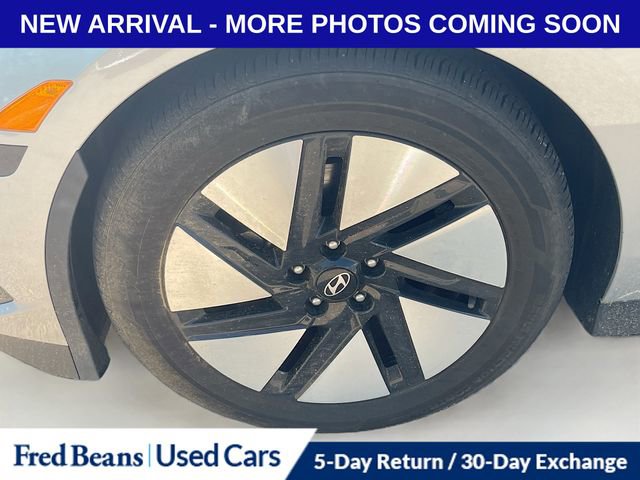 Used 2024 Hyundai Ioniq 6 SE AWD/4WD image 12