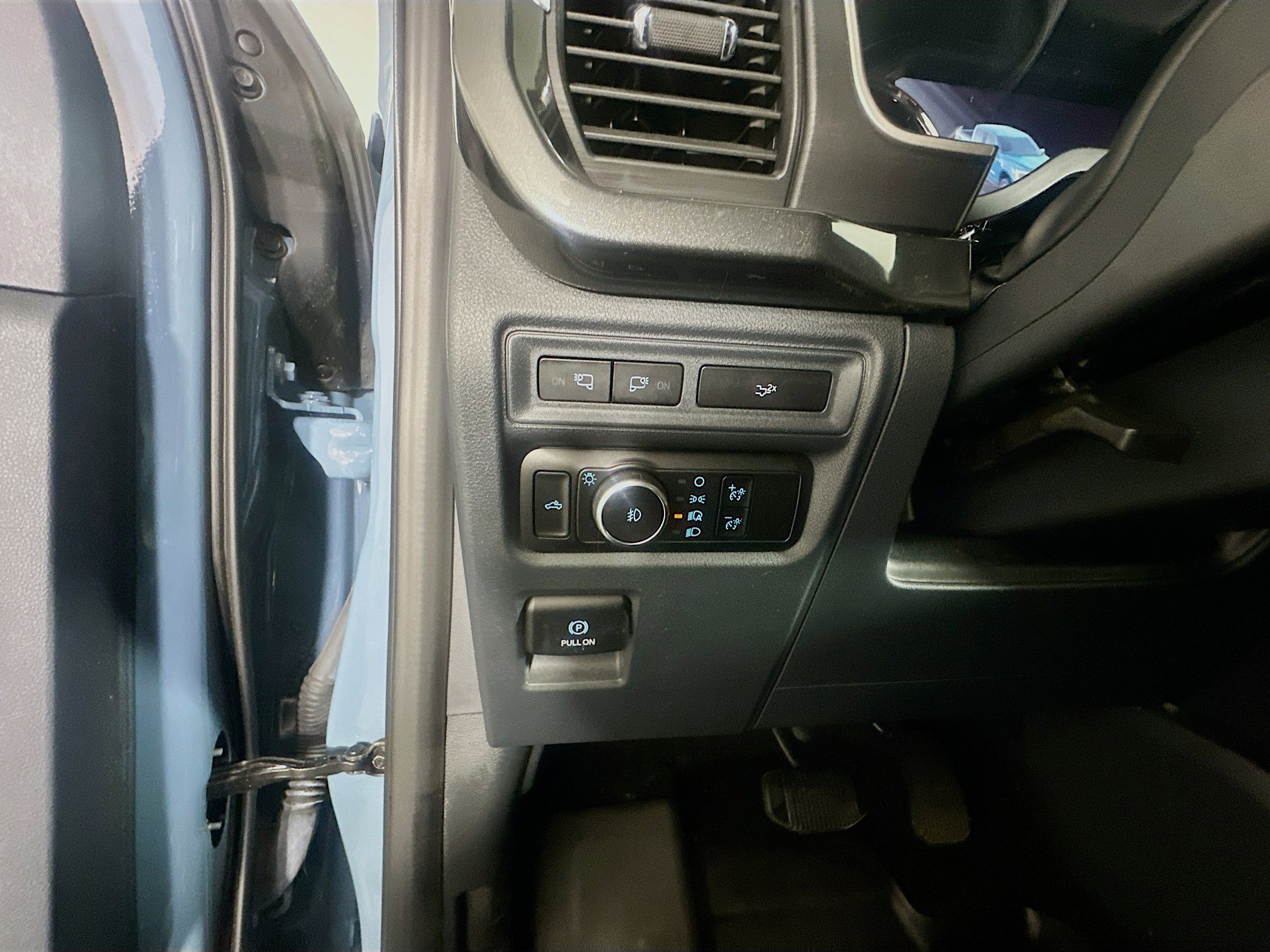 Used 2023 Ford F150 XLT w/ Equipment Group 302A High image 17