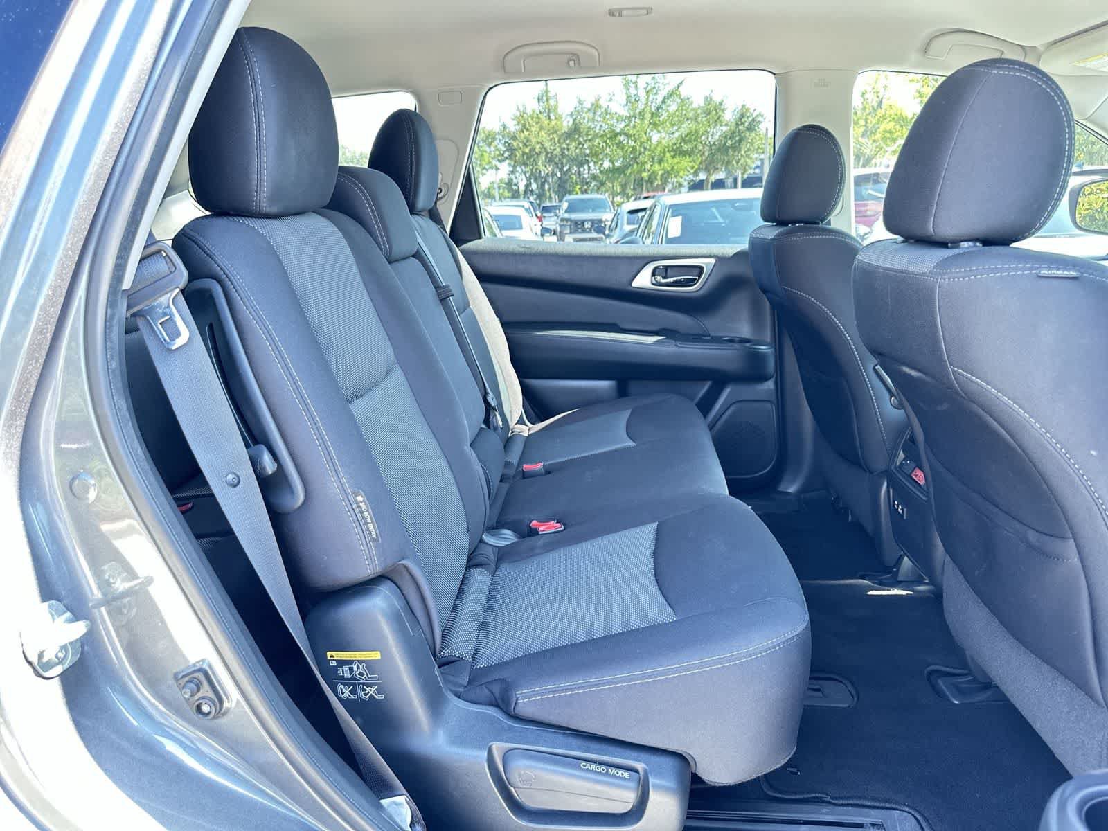 Used 2020 Nissan Pathfinder S FWD image 17
