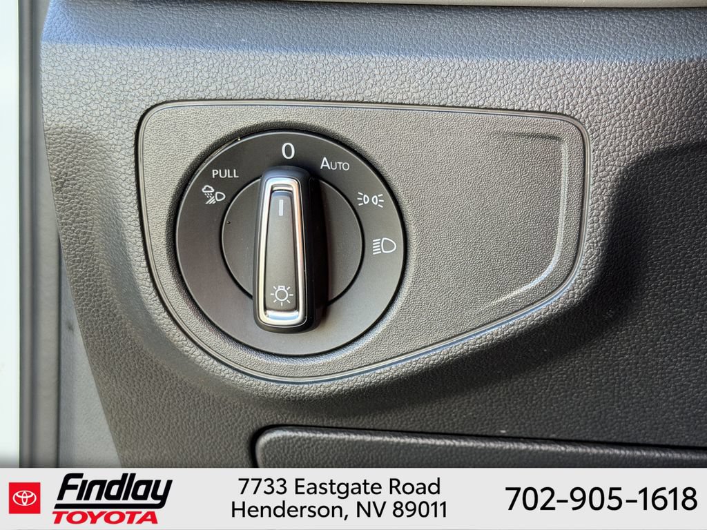 Used 2023 Volkswagen Atlas Cross Sport SE FWD image 21