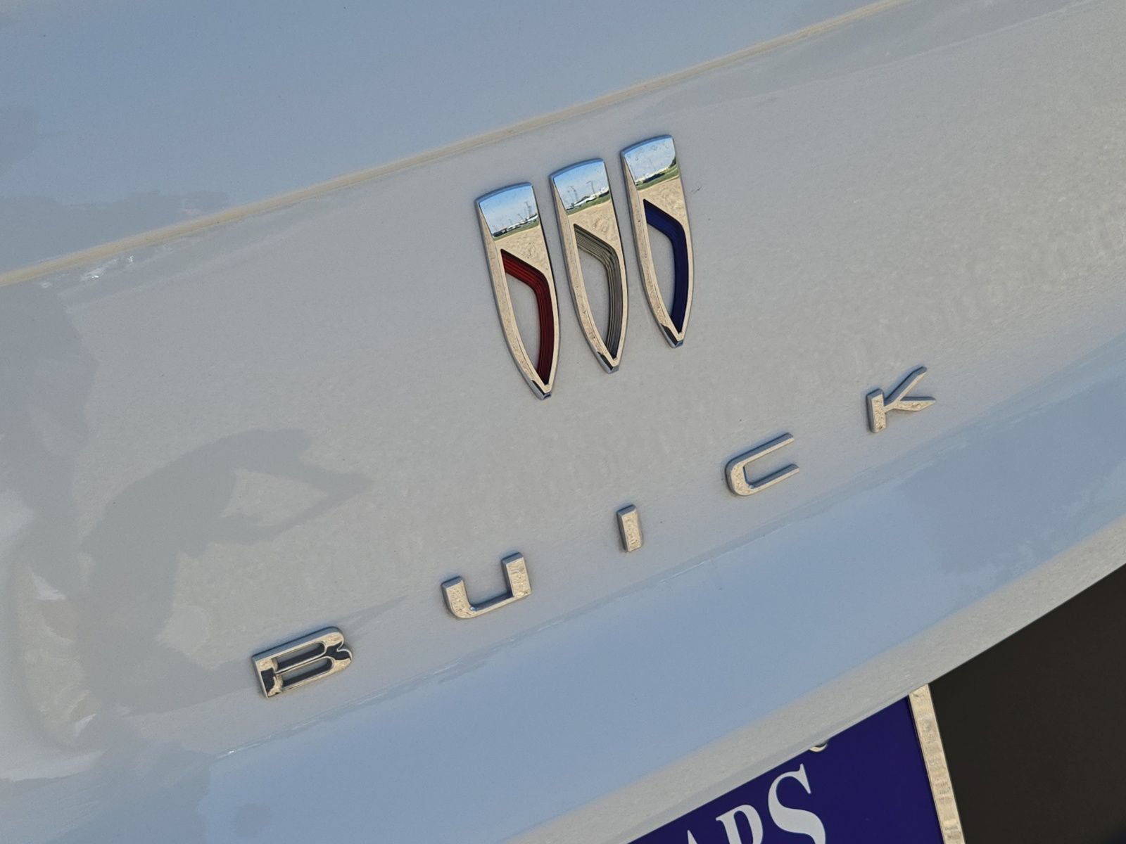 Used 2025 Buick Envista Sport Touring FWD image 12