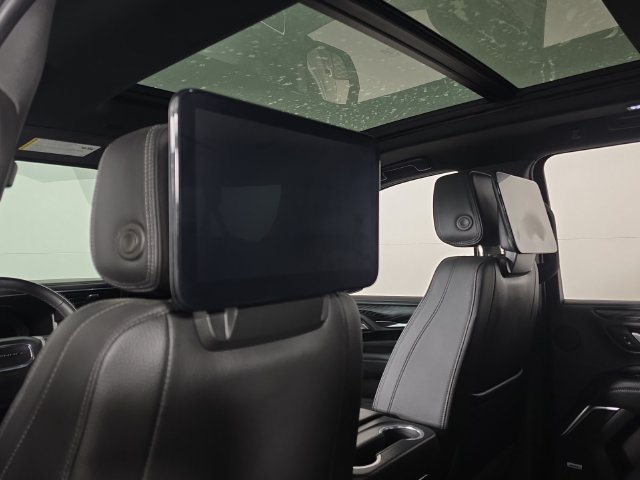 Used 2023 GMC Yukon XL Denali AWD/4WD image 29