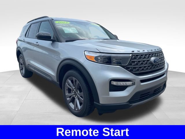 Used 2023 Ford Explorer XLT w/ Equipment Group 202A AWD/4WD image 7