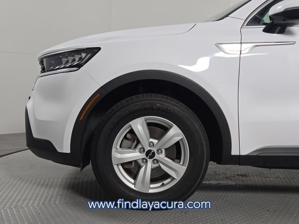 Used 2022 Kia Sorento LX AWD/4WD image 11