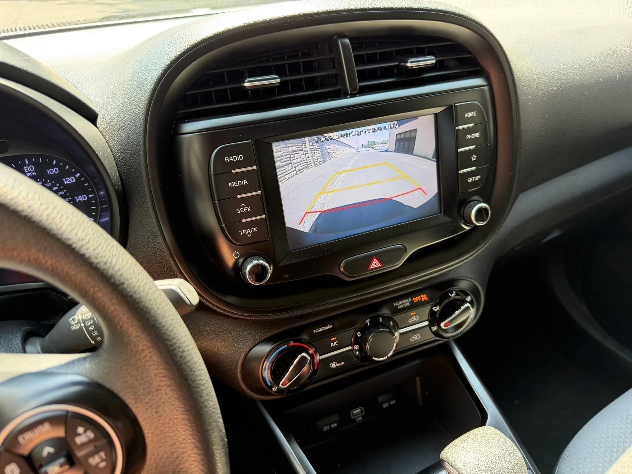 Used 2020 Kia Soul LX FWD image 41