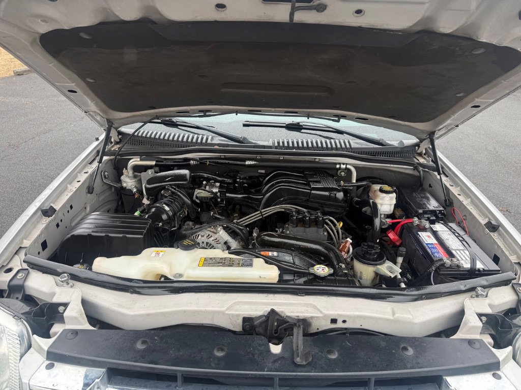 Used 2010 Ford Explorer Sport Trac XLT image 23