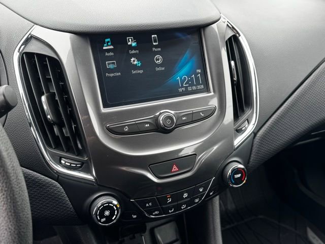 Used 2018 Chevrolet Cruze LT w/ Convenience Package image 23