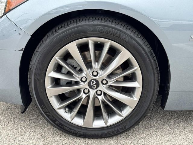 Used 2019 INFINITI Q50 Luxe w/ Essential Package (3.0T Luxe) AWD/4WD image 9