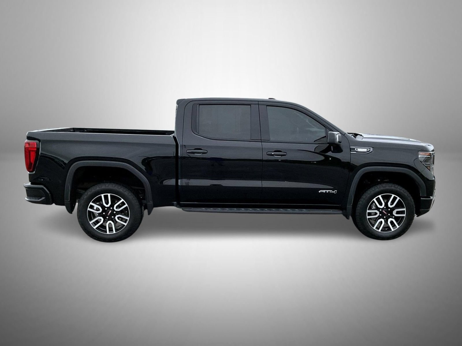 Certified 2024 GMC Sierra 1500 AT4 w/ Technology Package AWD/4WD image 4