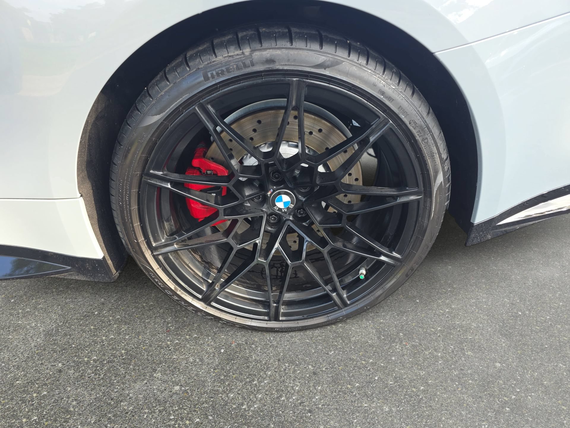 Used 2022 BMW M4 xDrive Competition w/ M Carbon Exterior Package AWD/4WD image 31