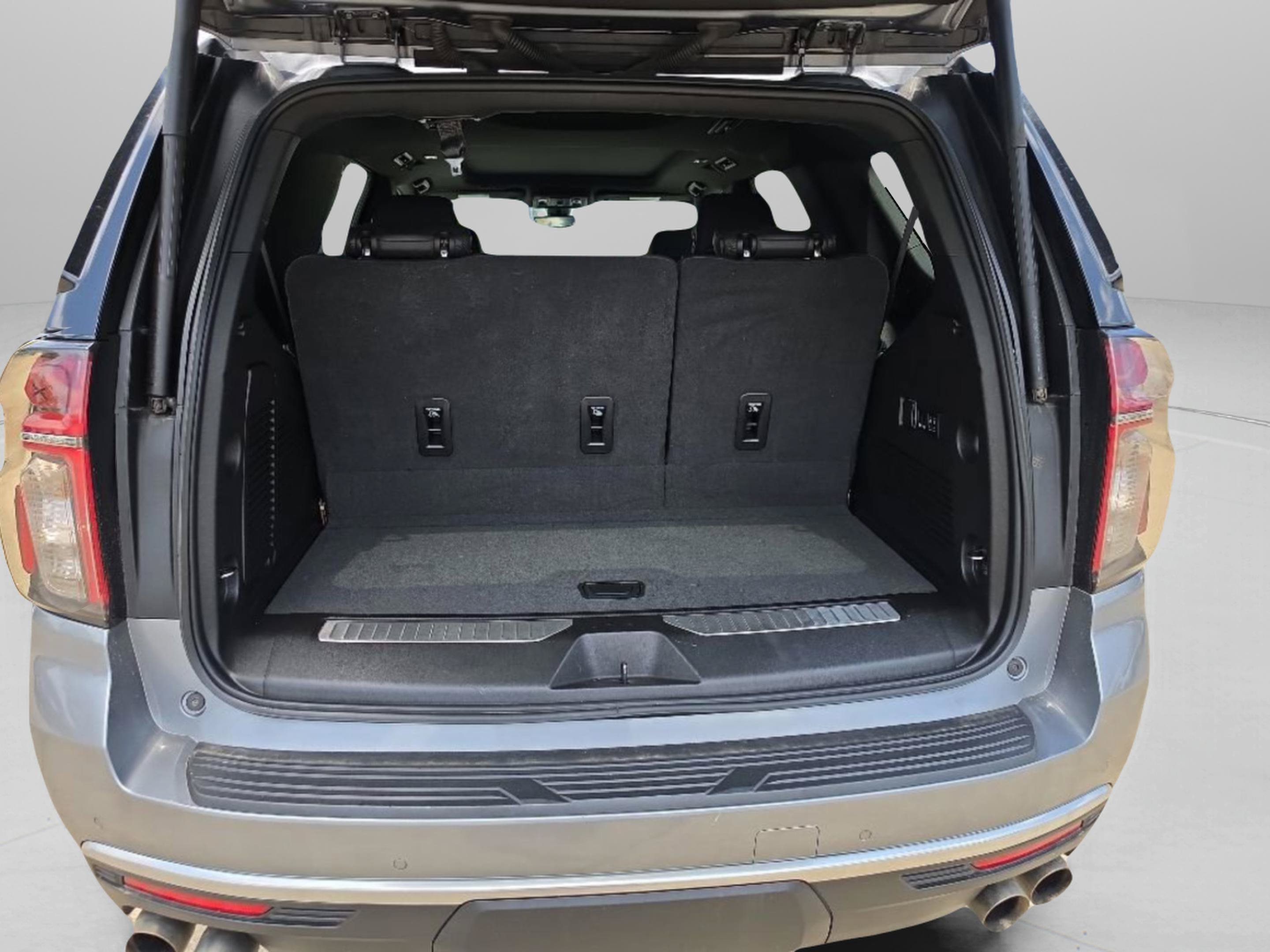 Used 2022 Chevrolet Tahoe High Country AWD/4WD image 11
