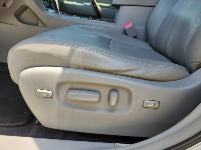 Used 2013 Toyota Highlander Limited AWD/4WD image 26