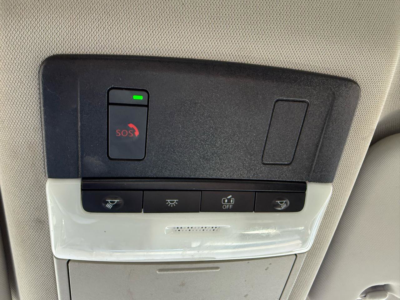 Used 2023 Nissan Rogue SV FWD image 34