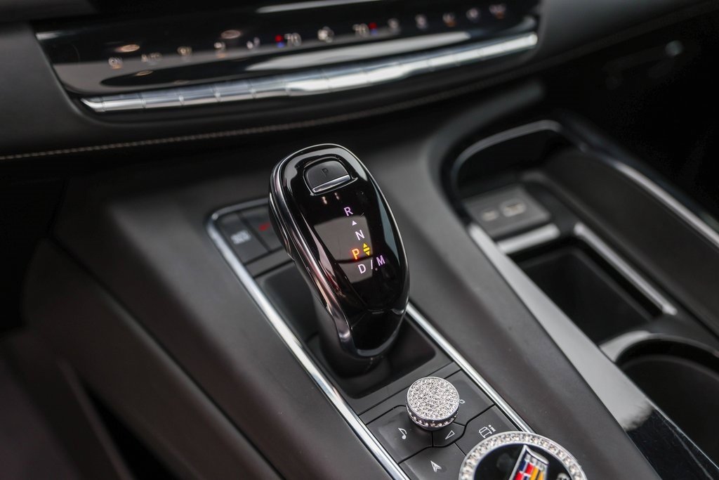 Used 2023 Cadillac Escalade V w/ LPO, ONYX Package image 22