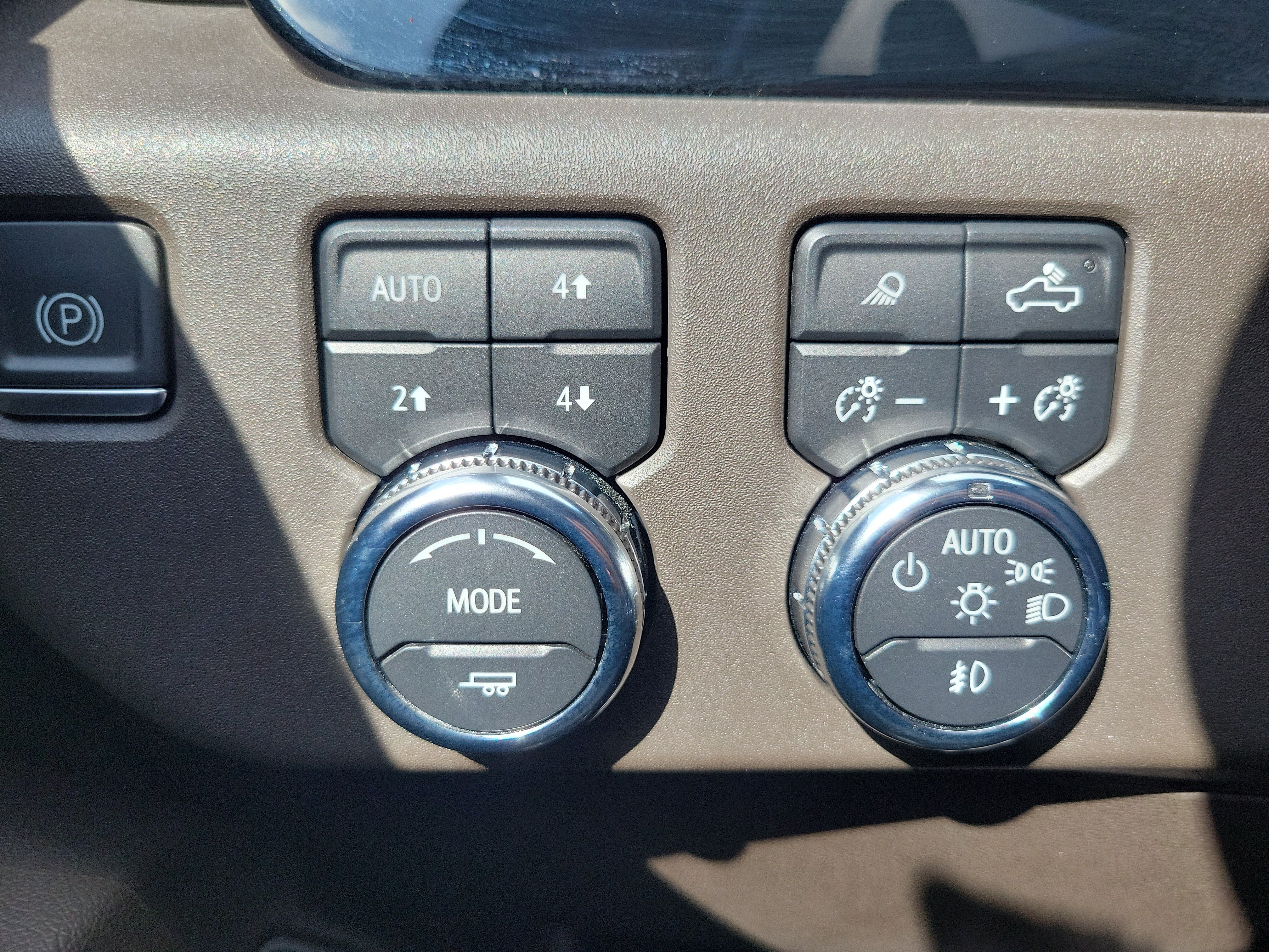 Used 2023 GMC Sierra 1500 SLT w/ SLT Premium Package AWD/4WD image 24