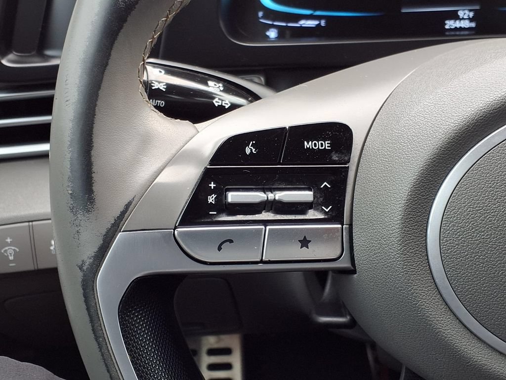 Used 2025 Hyundai Elantra Sport FWD image 14