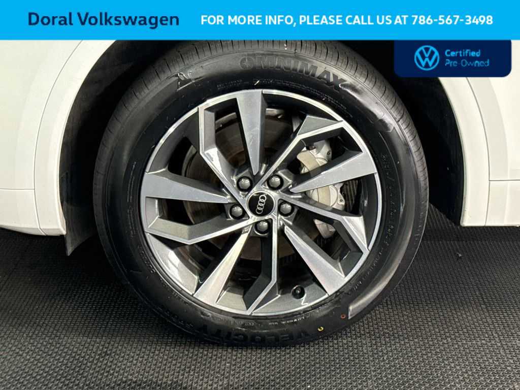 Used 2023 Audi Q5 2.0T Premium w/ Convenience Package image 11