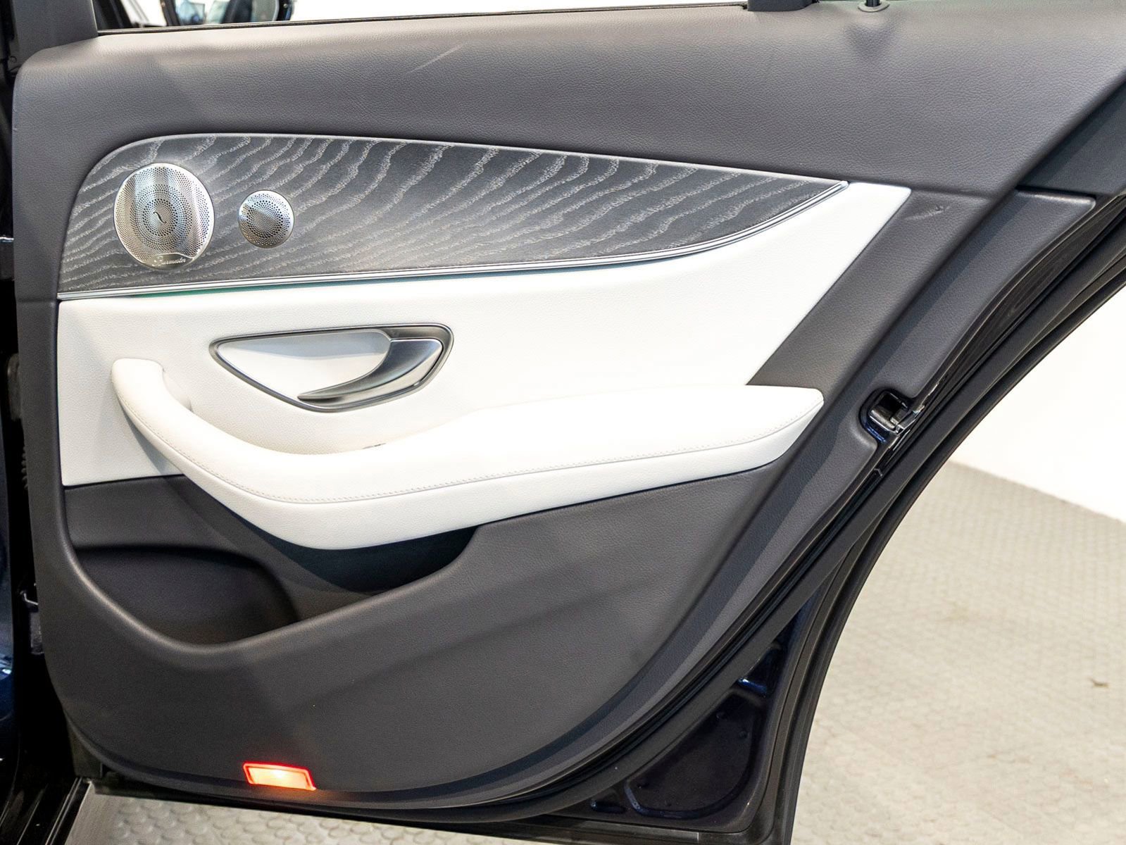 Used 2023 Mercedes-Benz E 350 Sedan image 23