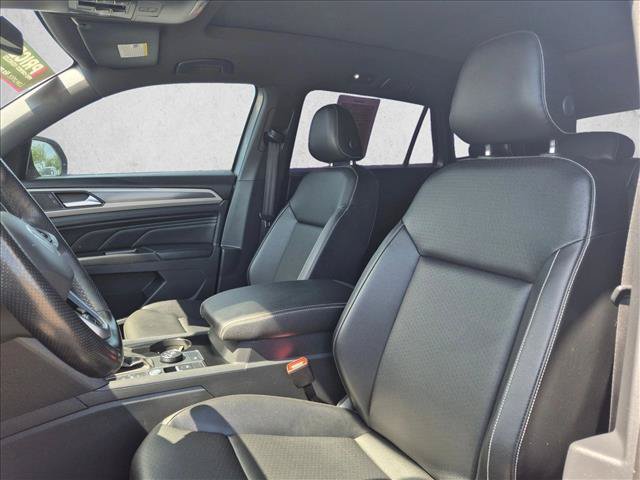 Used 2020 Volkswagen Atlas Cross Sport SEL R-Line AWD/4WD image 24