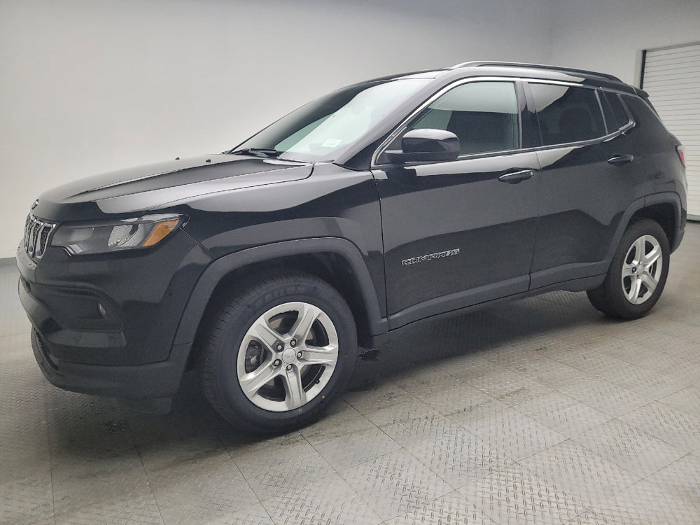 Used 2024 Jeep Compass Latitude w/ Altitude Special Edition image 2