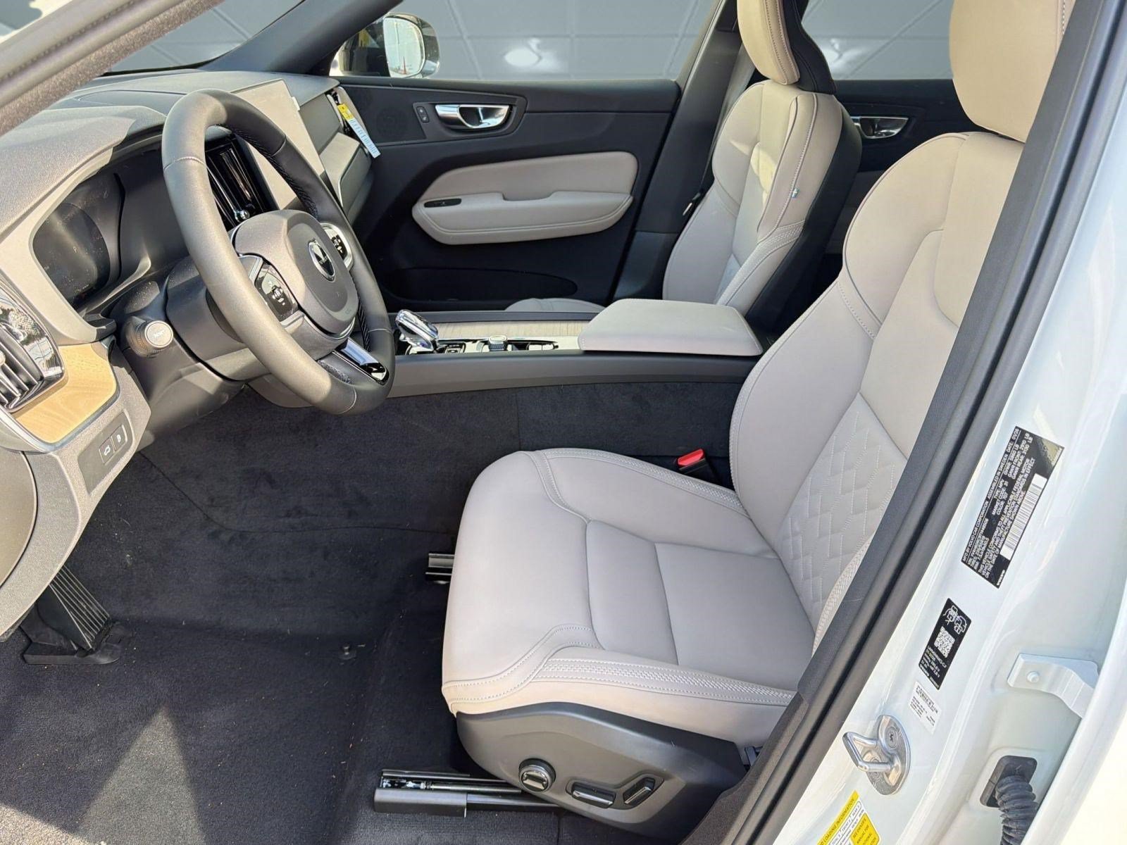 New 2026 Volvo XC60 T8 Plus w/ Climate Package AWD/4WD image 5