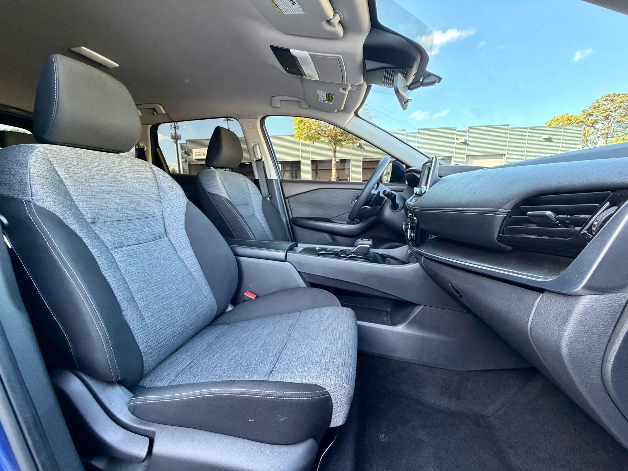 Used 2021 Nissan Rogue SV FWD image 24